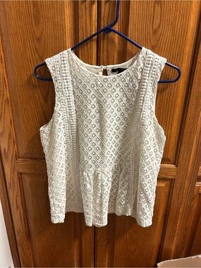 Banana Republic Cream Lace Peplum Camisole, size M